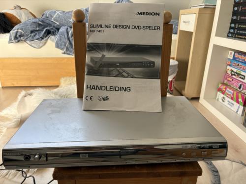 Medion Slimline MD7457 DVD speler