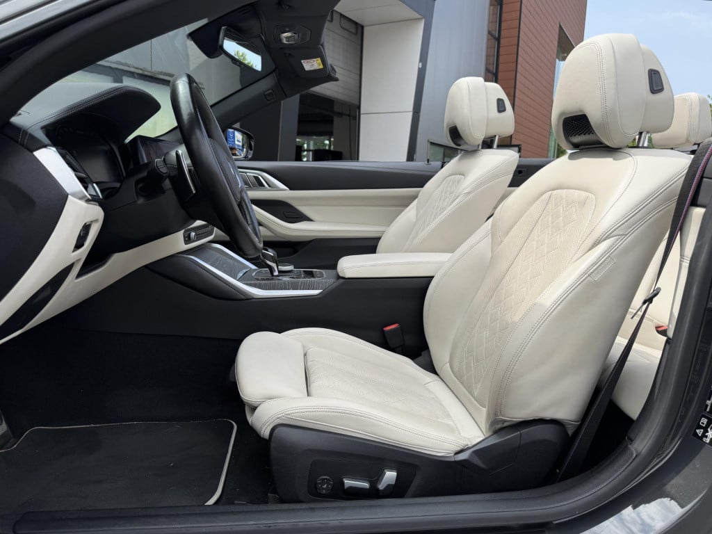 BMW 4 Serie cabrio m440i xdrive high executive m sport pro nl-auto np. €121