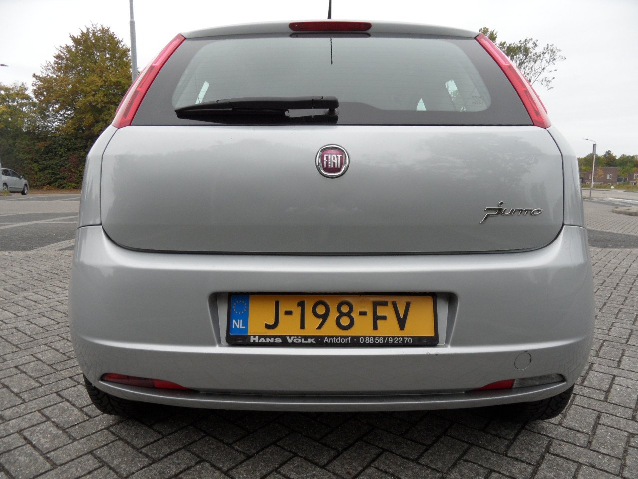 TE KOOP; FIAT Grande Punto 1.4 benzine, 77pk, handges., vrpr. 1700,-- Euro.