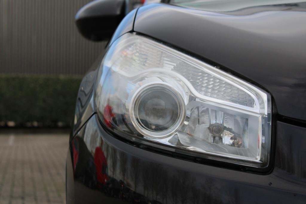 Nissan Qashqai 1.6 connect edition