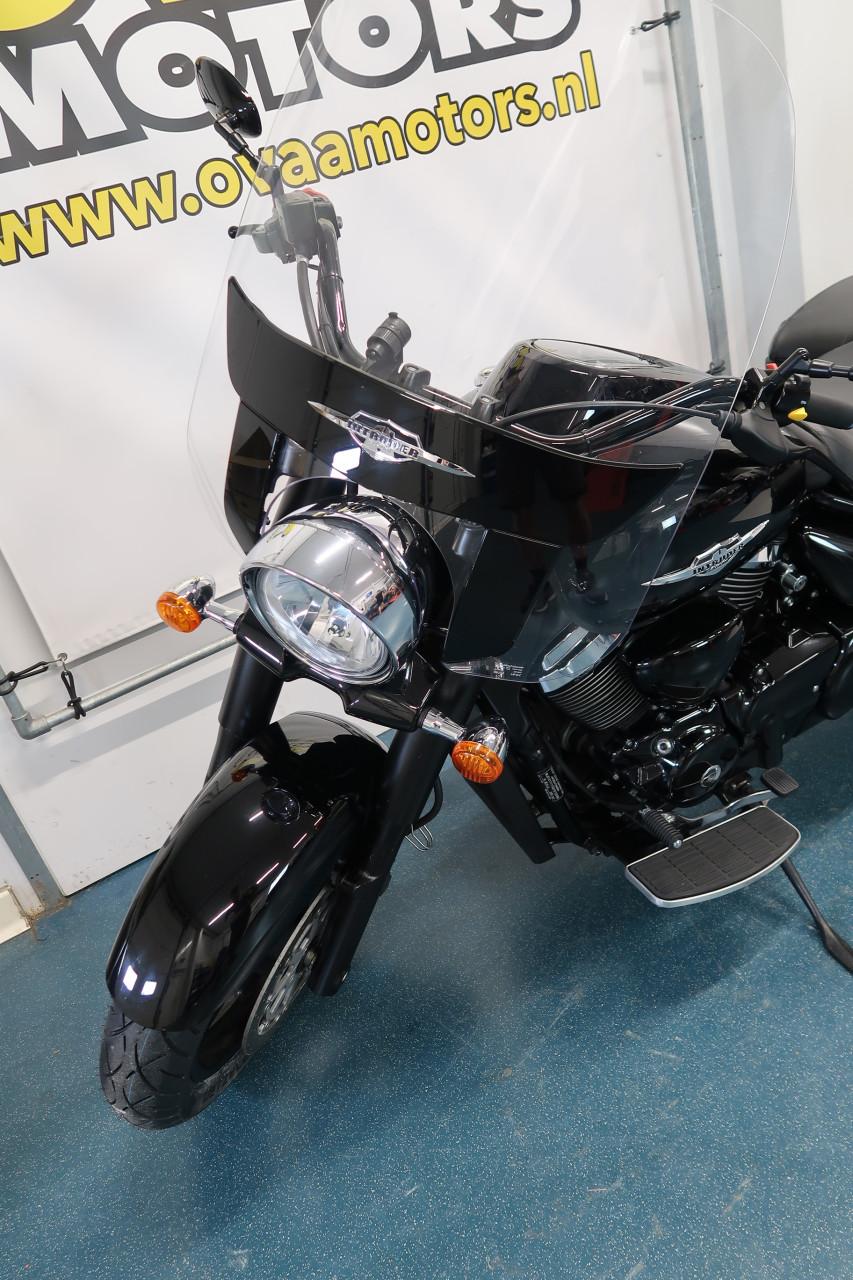 Suzuki Intruder C1500BT zeer lage km stand