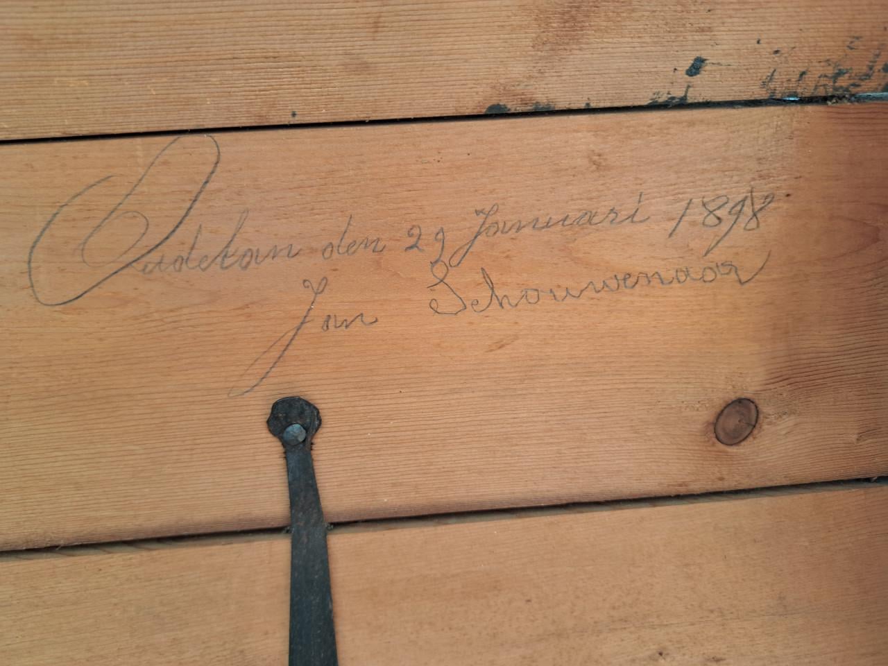Dekenkist uit 1897