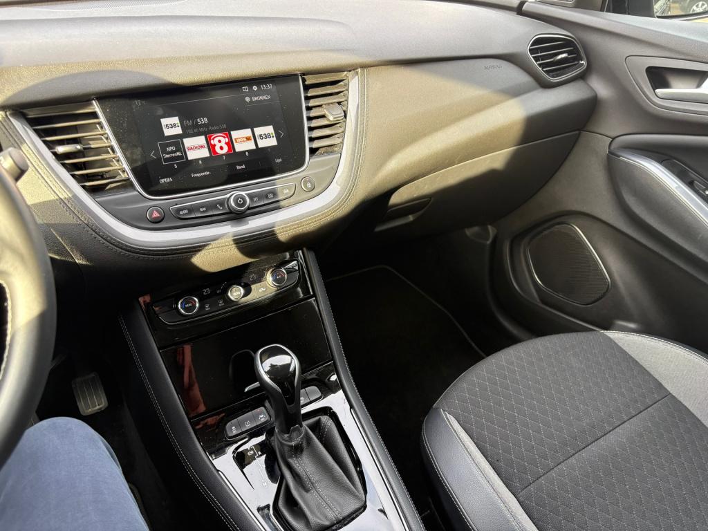 Opel Grandland X 1.2 turbo business executive