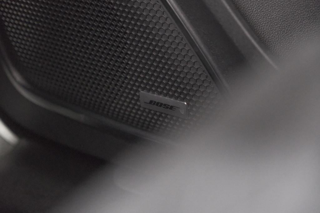 Renault Kadjar tce 160 edc black edition | bose audio | adaptieve cruise co