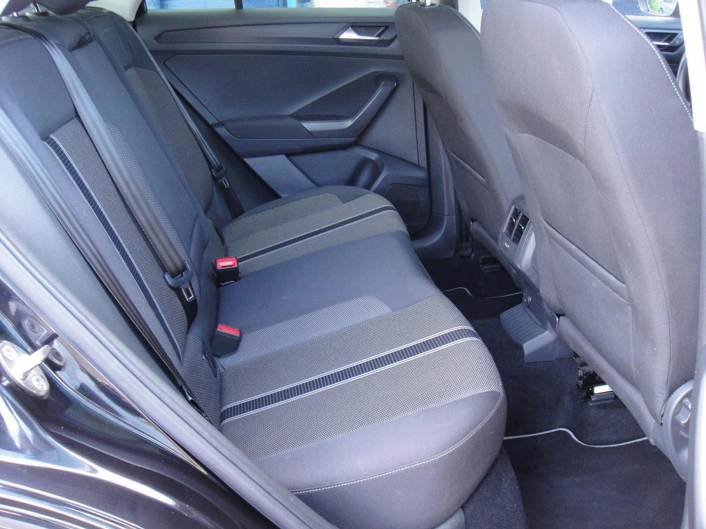 Volkswagen T-roc 1.0 tsi style nl auto nap 18 inch r-line velgen