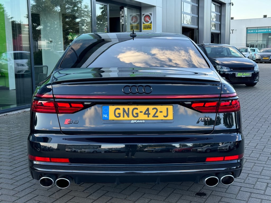 Audi S8 4.0 tfsi s8 np280,000€ abt keramisch laser nachtzicht 4-wielsturing