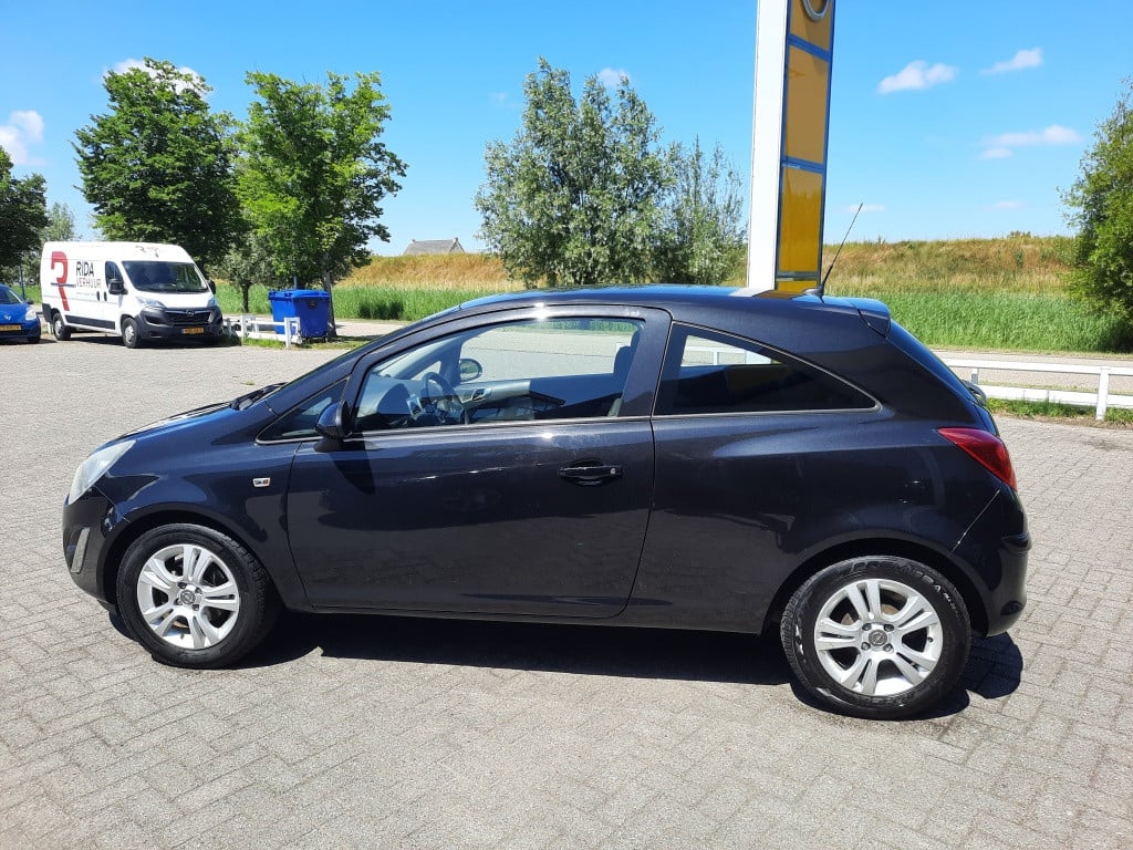 Opel Corsa 1.2-16v berlin