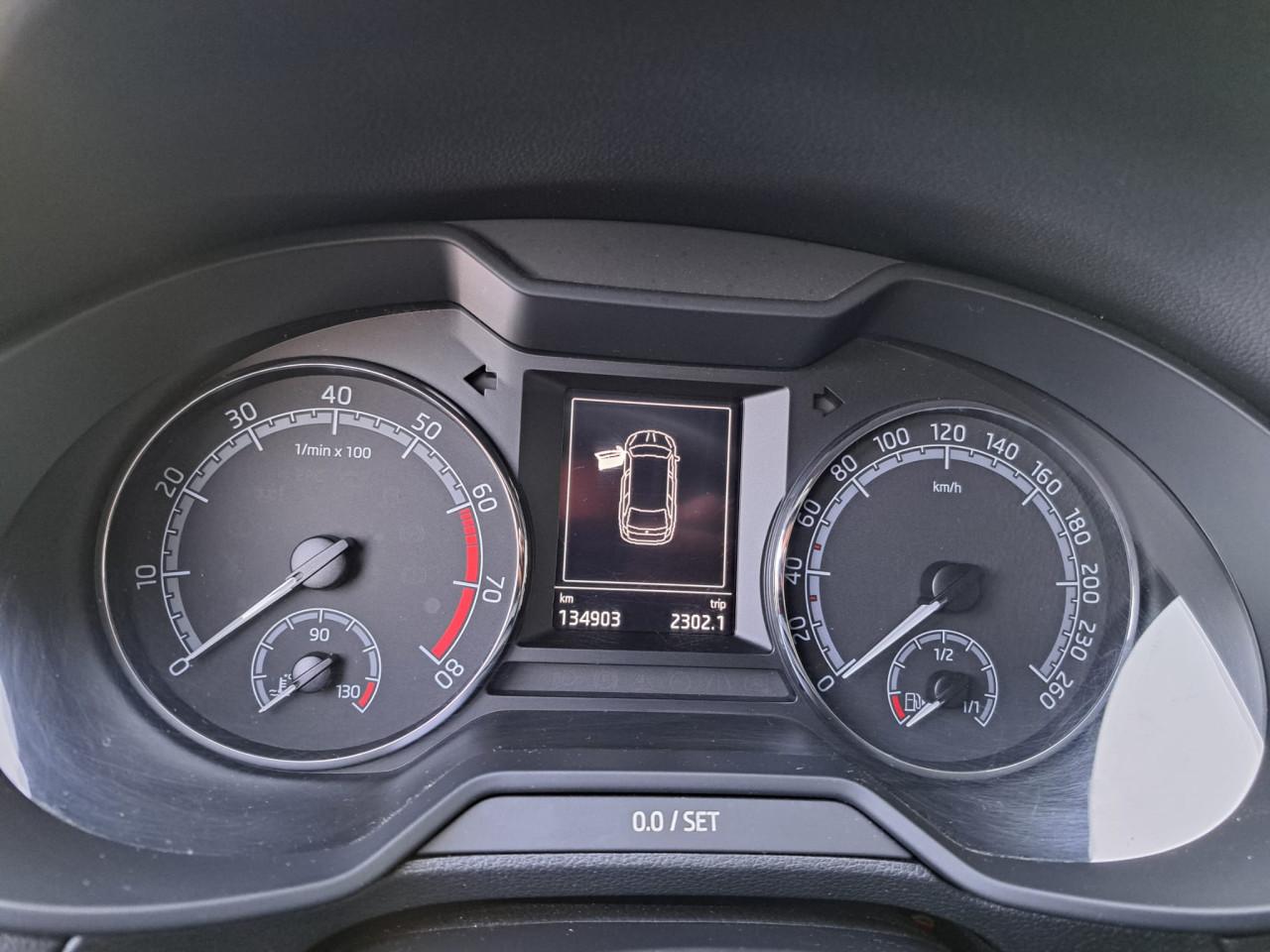 Auto skoda octavia 1.5tsi benzine 2020bj