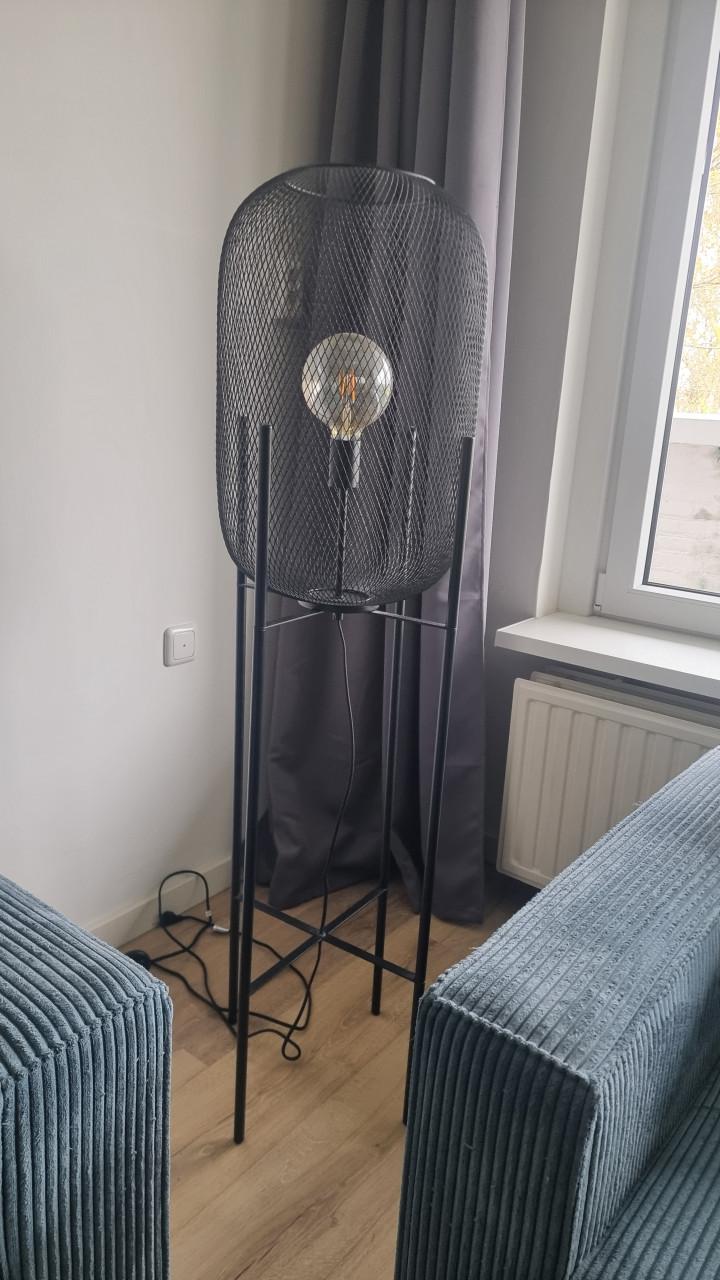 Lamp + complete inboedel te koop