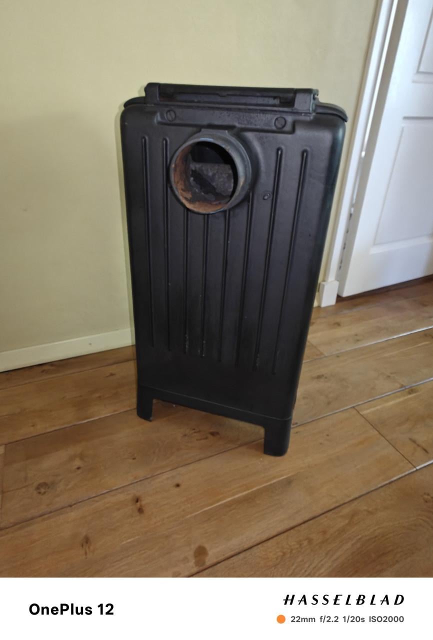 Gereviseerd gietijzeren houtkacheltje ca 3 kW
