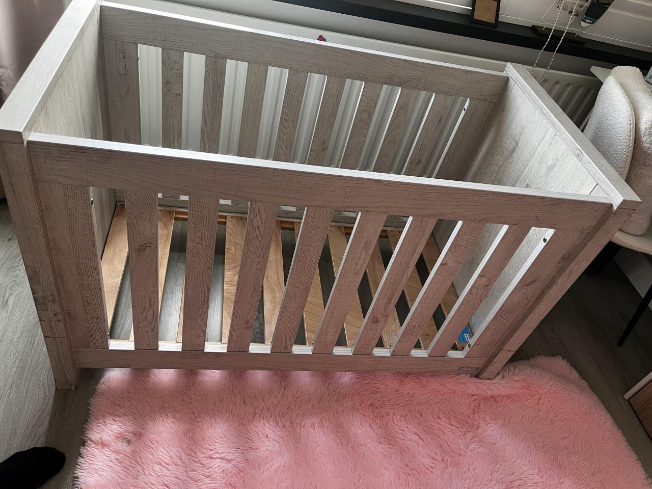 Ledikant (inclusief matras)