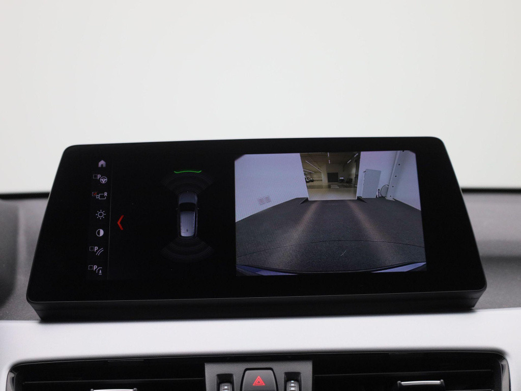 BMW X1 sdrive18i | automaat | navigatie | camera | climate control | blueto