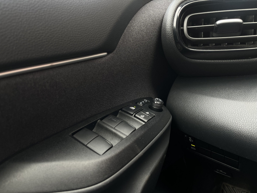 Toyota Yaris Cross 1.5 hybrid comfort | carplay | camera | acc | climate