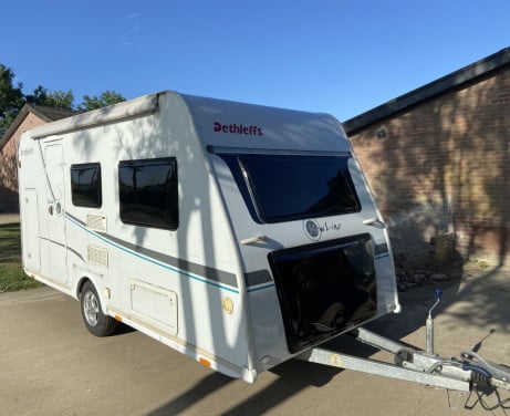Dethleffs 410TK Caravan | stapelbed  | voortent + zakluifeltent
