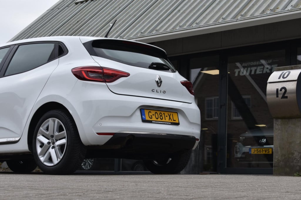 Renault Clio 1.0 tce | parkeersensoren | navigatie | dealer onderhouden | c