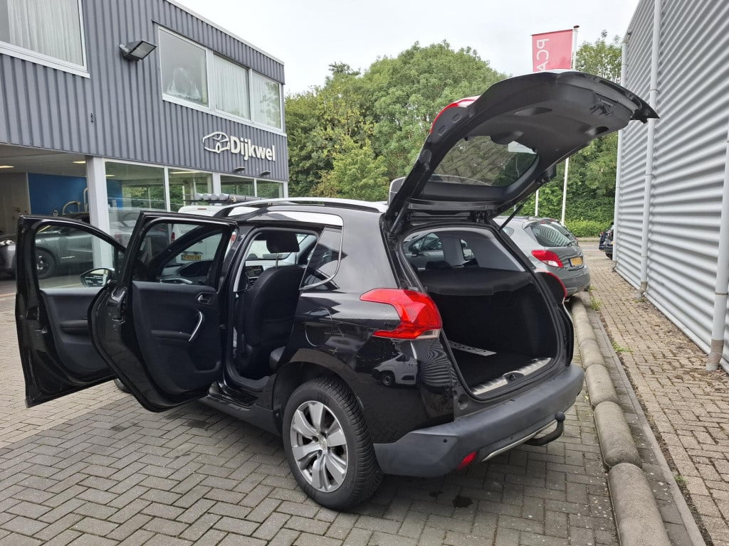 Peugeot 2008 suv 1.2 allure automaat pano/clima/trekhaak
