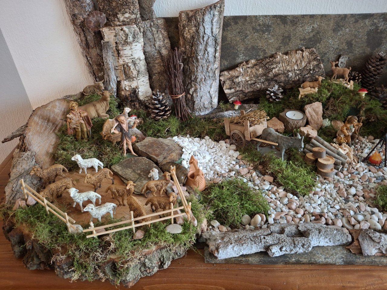 Kerststal met toebehoren