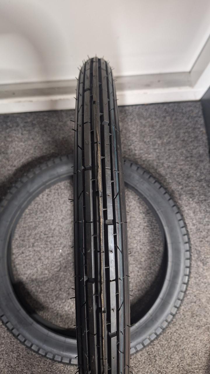 Bromfiets banden ( klassiek)