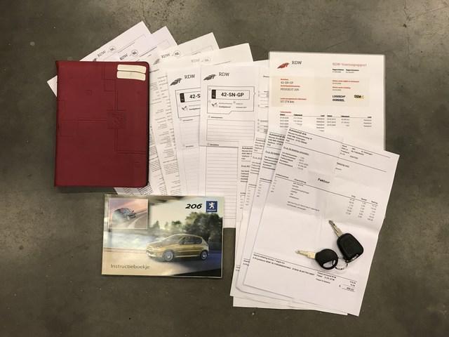 Peugeot 206 sw 1.4 station 2e eigenaar | 117.000 km met nap | trekhaak etc.
