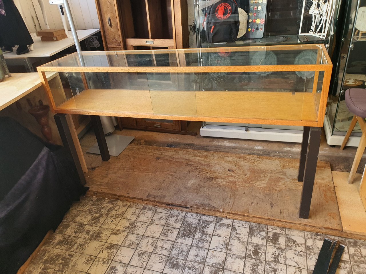 Vitrine kasten