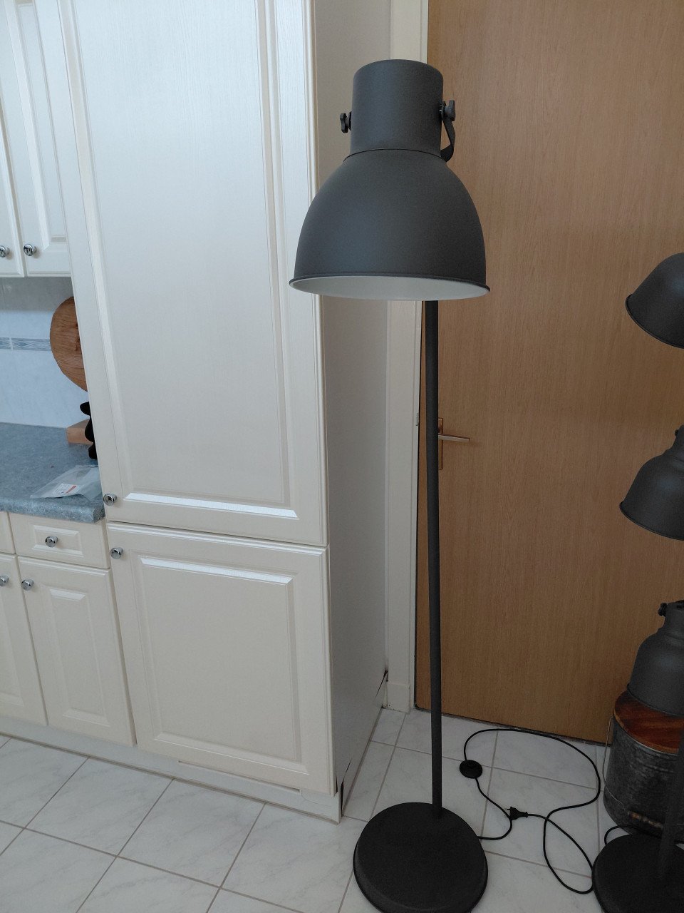 Staande lamp, Ikea, grijs