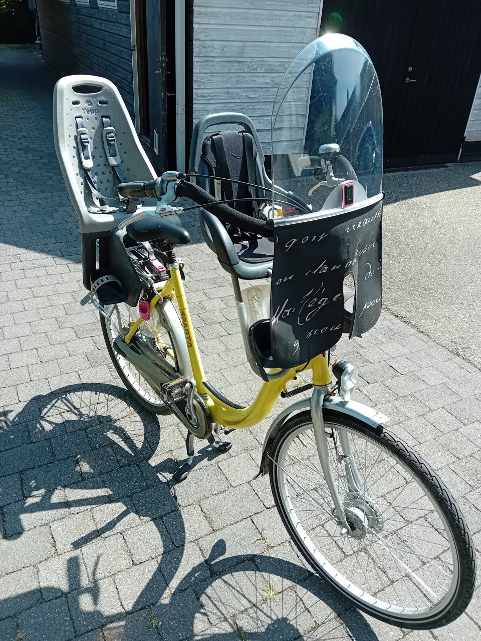 Sparta moederfiets met stoeltjes  jepp in zeer goede staat met 7 Vers 26inc