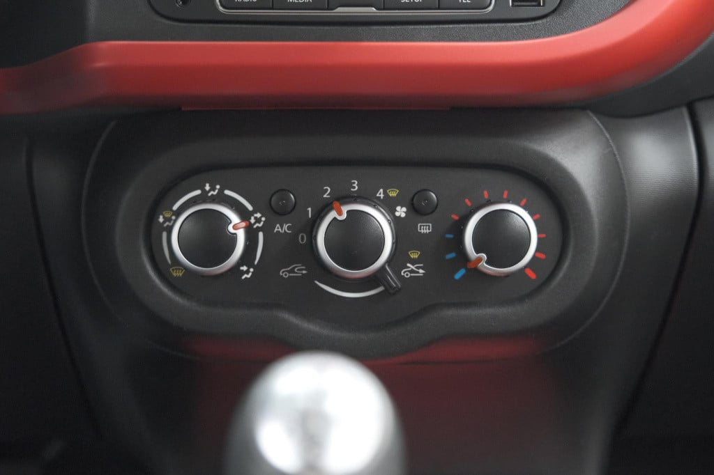 Renault Twingo 1.0 sce collection | parkeersensoren | airco | bluetooth rad