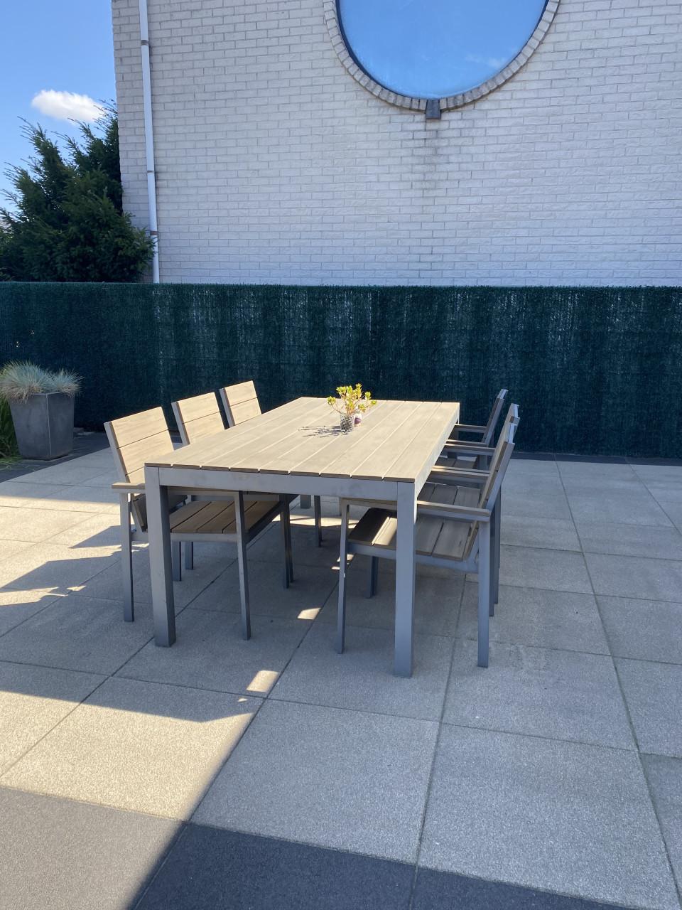 Tuintafel met 6 stapelbare stoelen