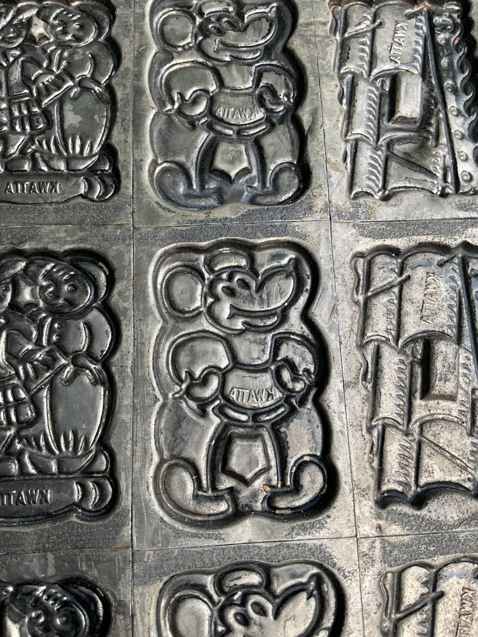 Antieke Kwatta chocolade mal