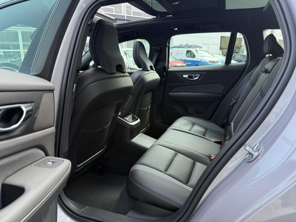 Volvo V60 t6 398pk recharge ultra dark| panodak| 360camera| adap.cruise| a