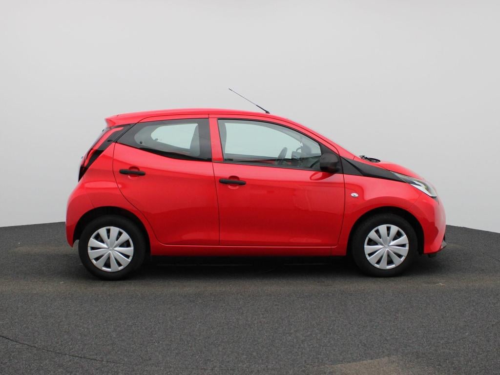 Toyota Aygo 1.0 vvt-i x-fun | 5-deurs | lage km stand | airco | bluetooth |