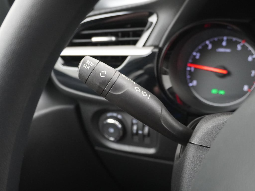 Opel Corsa 1.2 edition | navigatie | cruise control | lm velgen