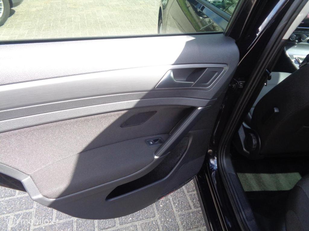 Volkswagen Golf variant 1.0 tsi 110pk station comfortline/airco/ecc/lm velg
