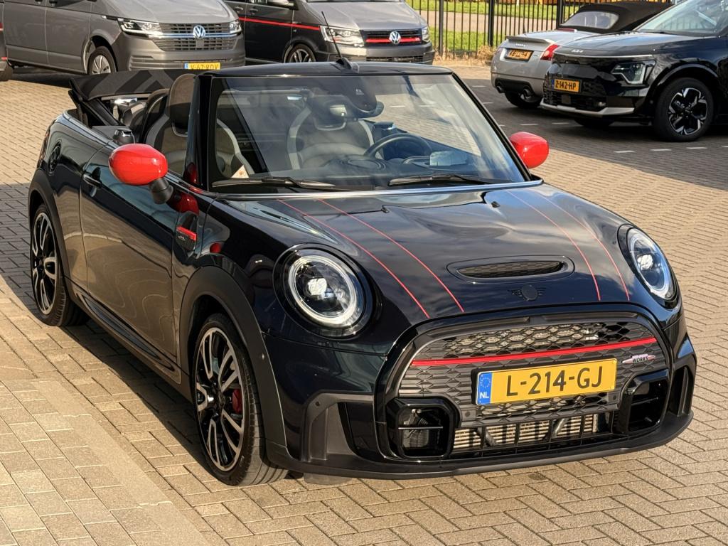Mini Cooper Cabrio 2.0 john works essential | 231pk | acc | dab | head-up |