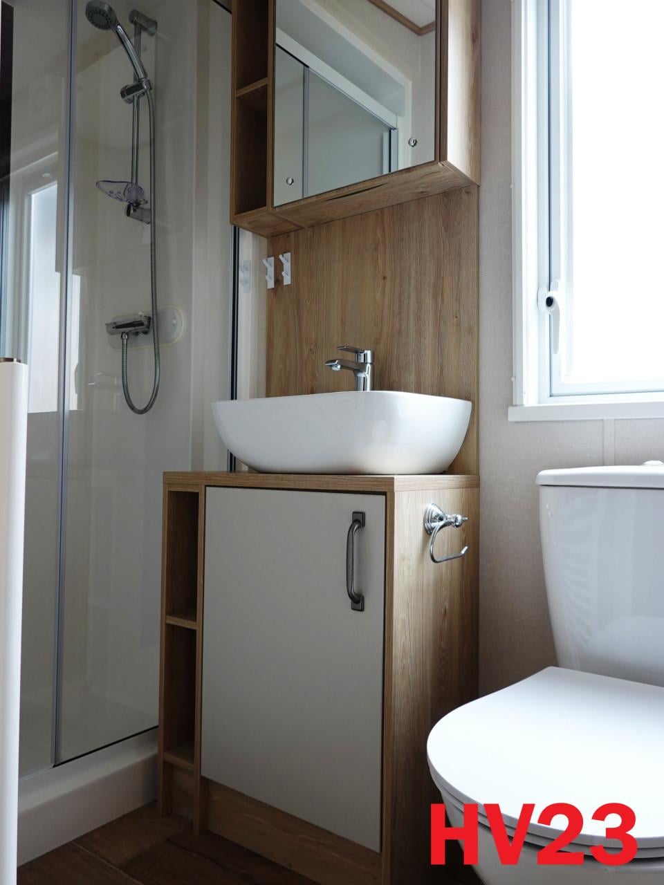 Keurig ABI chalet bouwjaar 2023 met 2 slk, dubbel glas en CV te koop