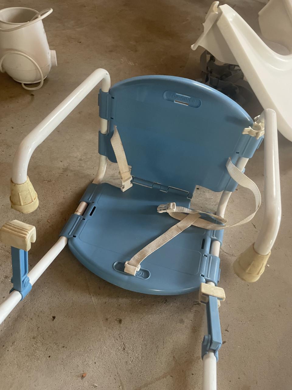 Kinderstoeltje om aan tafel te hangen