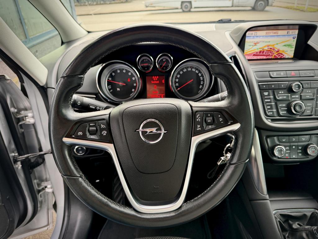 Opel Zafira tourer 1.4 cosmo 7p. navi ecc panorama
