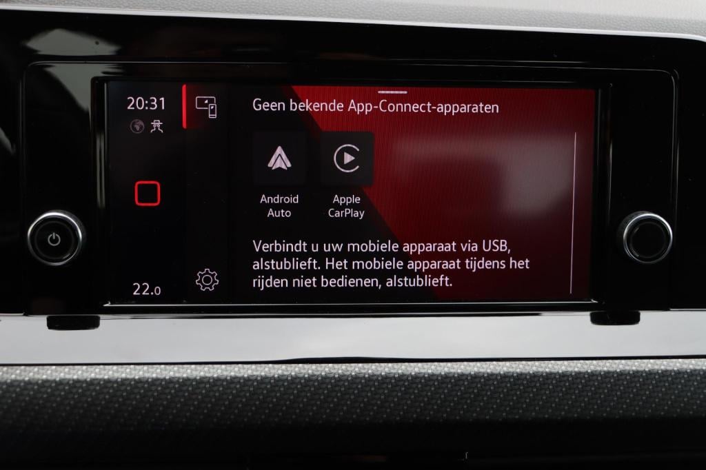Volkswagen Golf 1.5 etsi r-line dsg7 130pk
