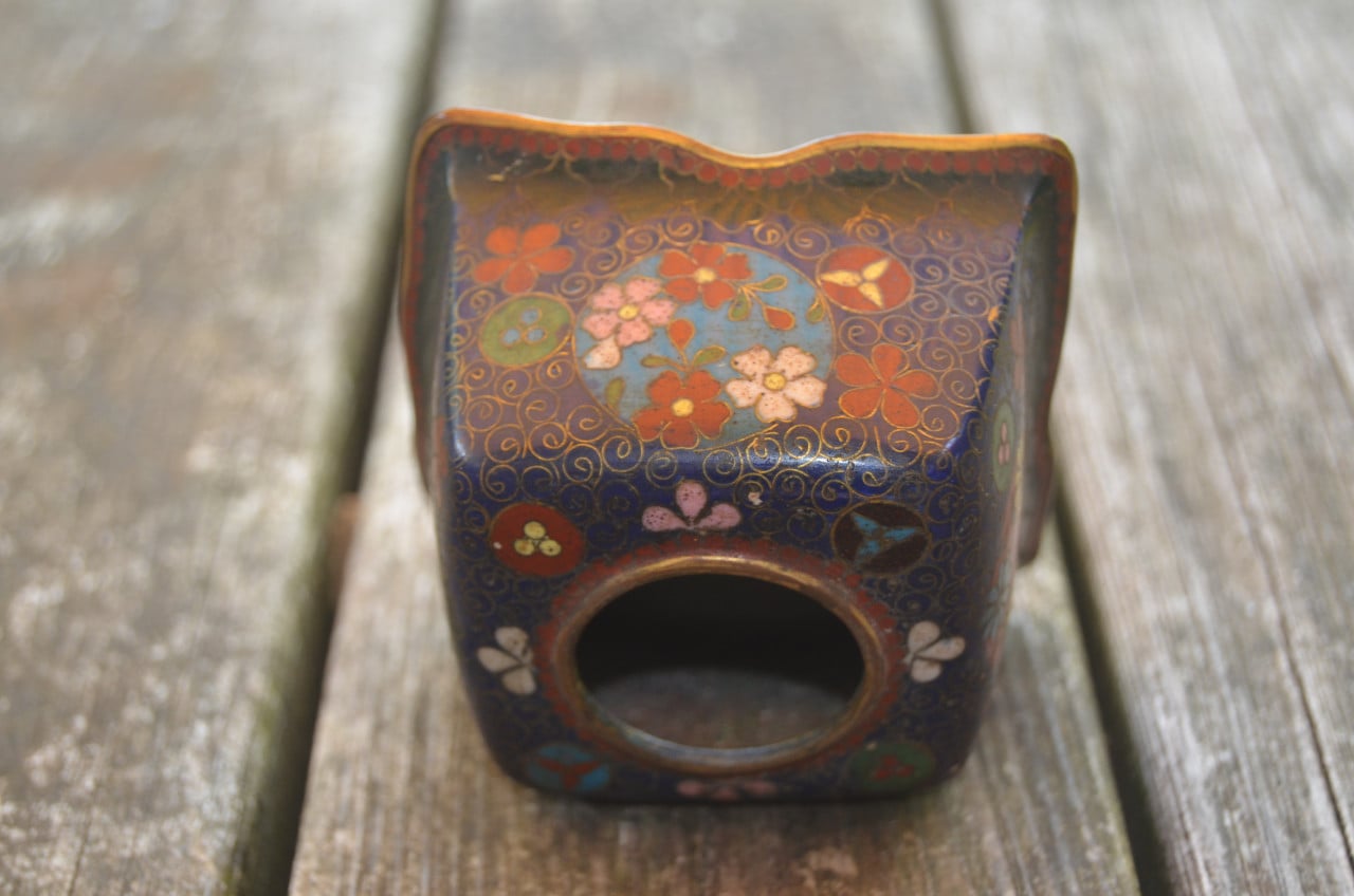 Cloisonné kandelaartje in goede staat