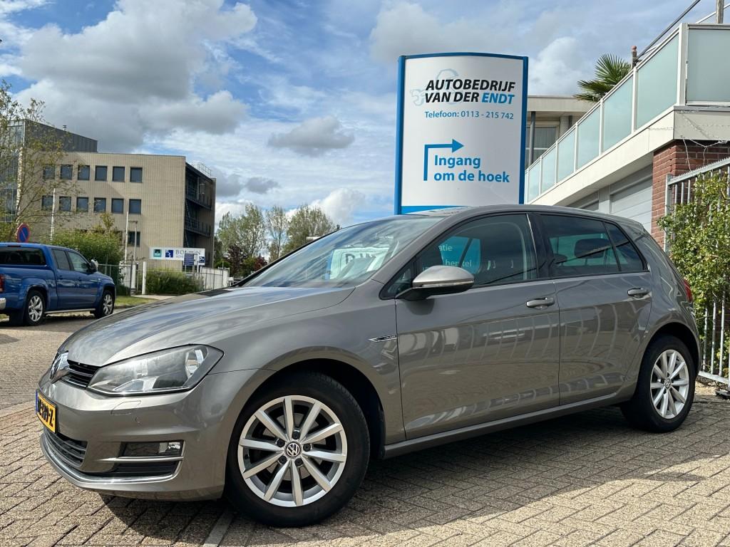 Volkswagen Golf 1.2 tsi lounge trekhaak parkeersensoren elect. inklapbare s