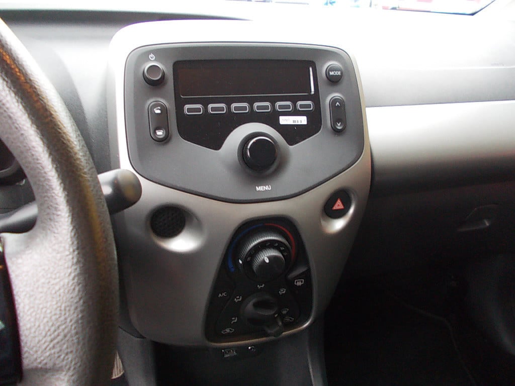 Peugeot 108 1.0 vti 5-deurs airco bleutooth (btw verr.b.)