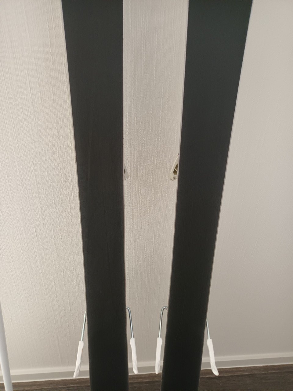 Spiksplinternieuwe ski's, slechts 3 dagen gebruikt.