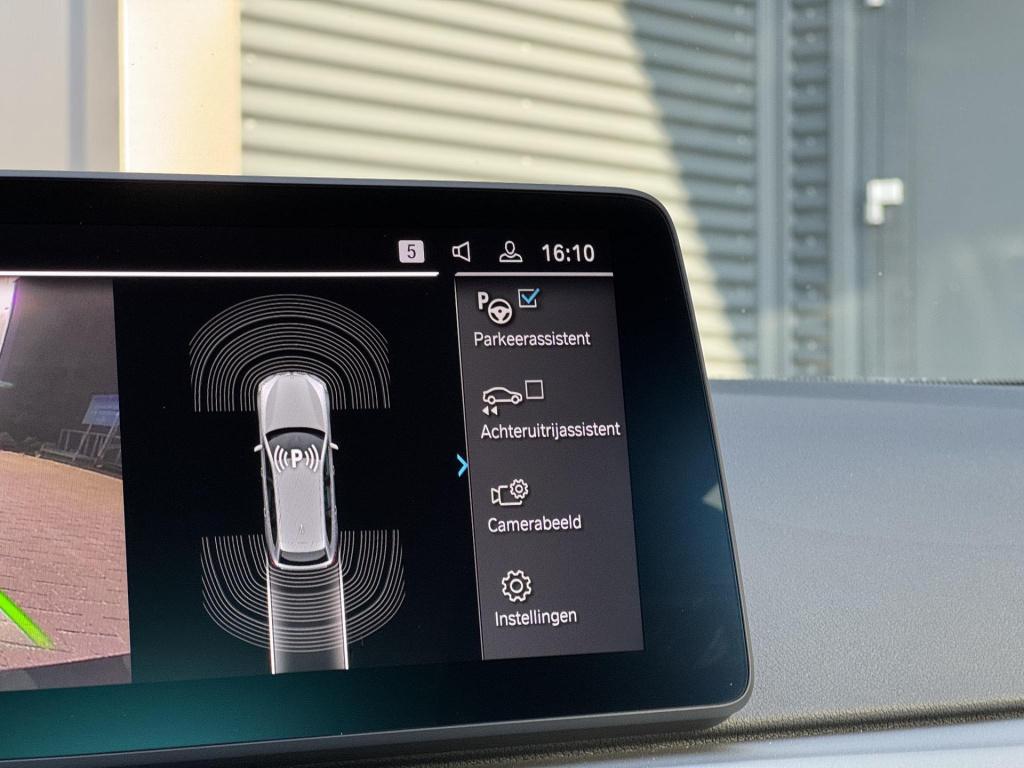 BMW 5 Serie touring 530e xdrive business edition plus soh 98% nl-auto!