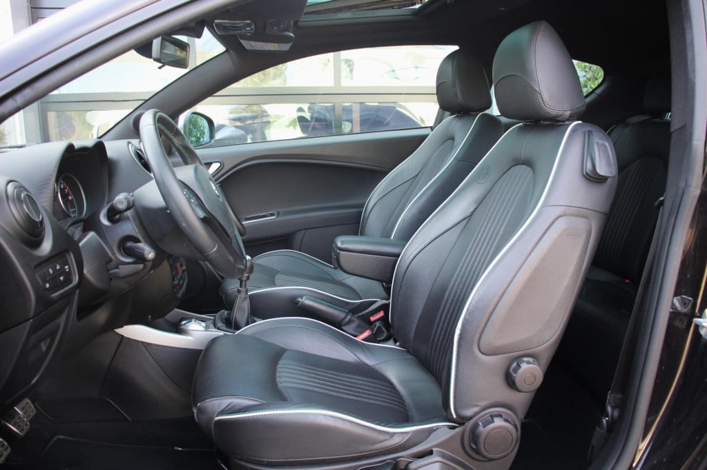 Alfa Romeo MiTo 0.9 twinair sportiva - leder - navi - pano - 18inch - org n