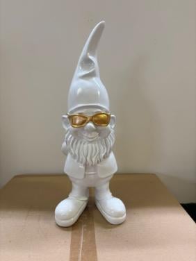 Witt Goud Tuinkabouter met zonnebril - 41cm - Tuindecoratie