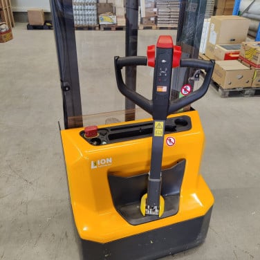 Vol-elektrische stapelaar 1200 kg – zo goed als nieuw