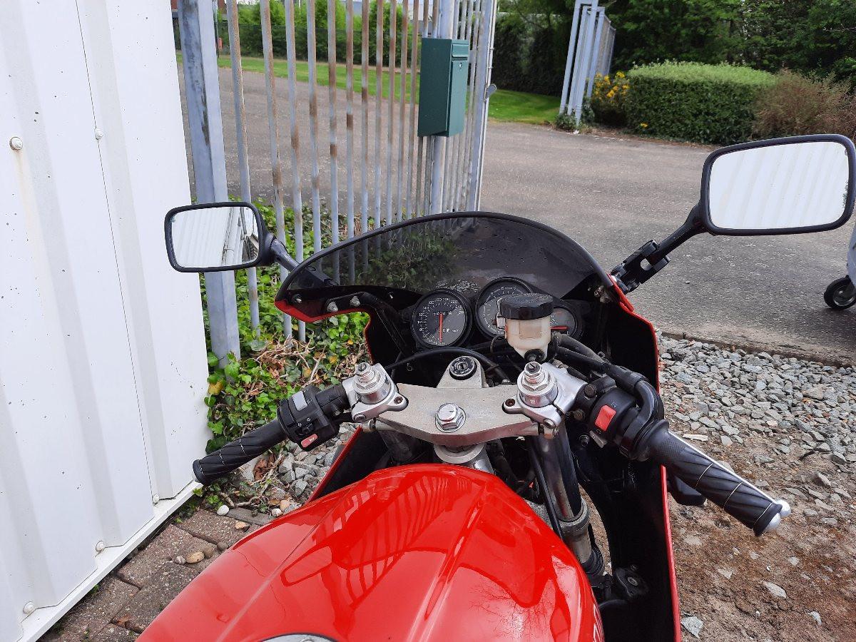 Yamaha TRX850 uit 2000, klassieke superbike!