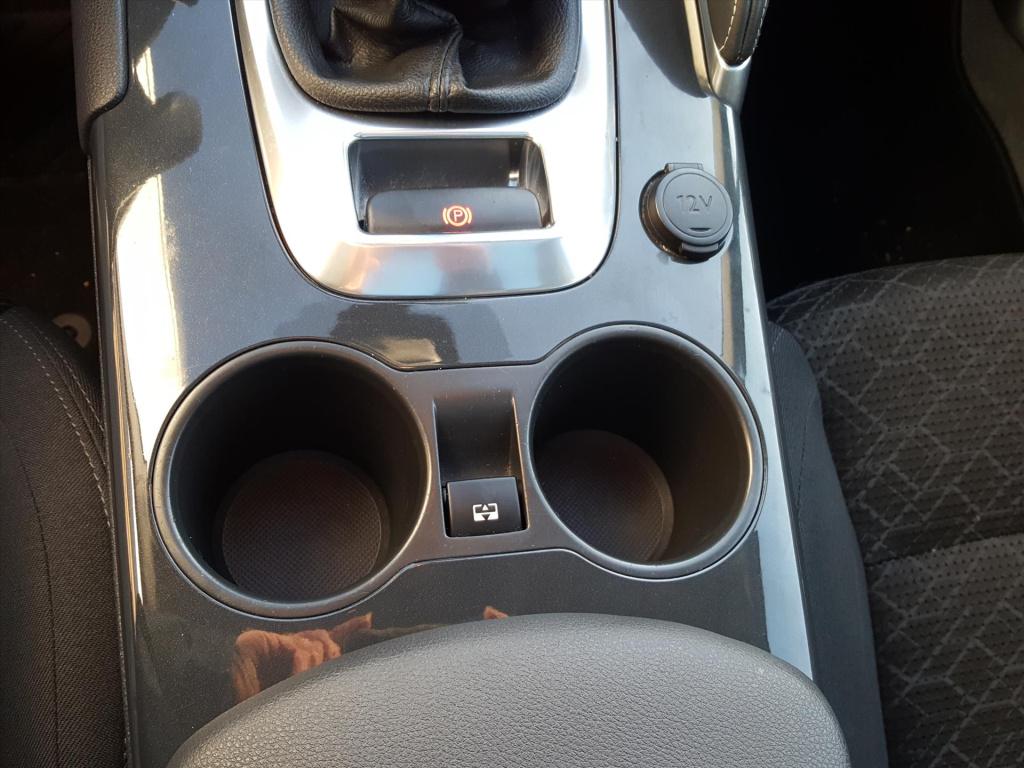 Peugeot 3008 style 1.2pt-130pk trekhaak | navigatie | cruise & climate cont