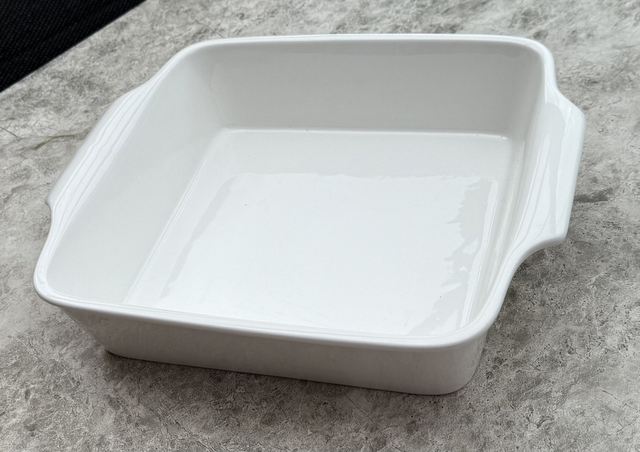 NIEUW. 1 vuurvaste Ovenschaal. Geen beschadigingen.