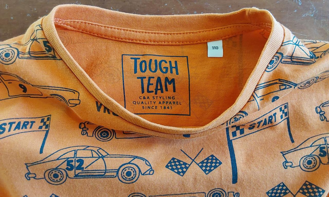 T-shirt van het merk C&A in maat 110